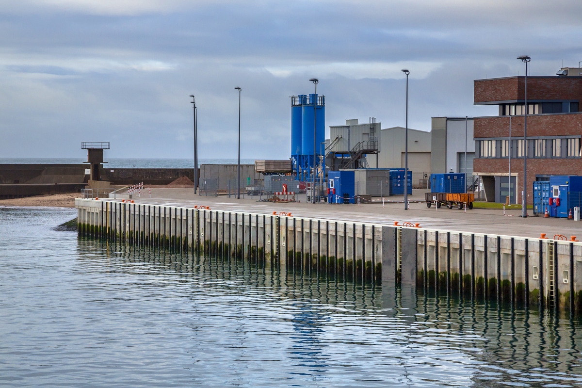 Both fixed and floating marina construction can require regulatory approvals in the United States. Structures in navigable waters may fall under Section 10 of the Rivers and Harbors Act, while activities involving dredged or fill material may also fall under Section 404 of the Clean Water Act.
